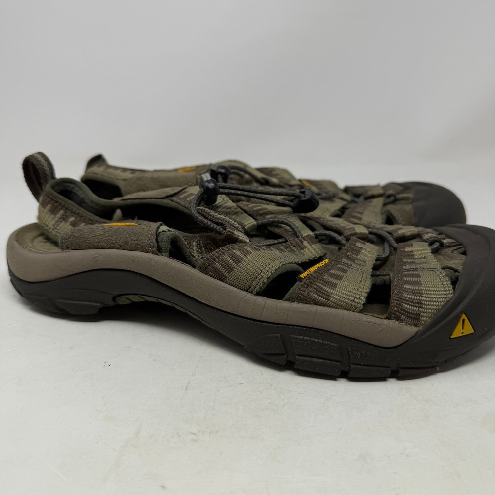 KEEN Sport Sandals Mens 9.5 Newport H2 Olive Green Waterproof EUC